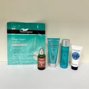 Skincare travel set